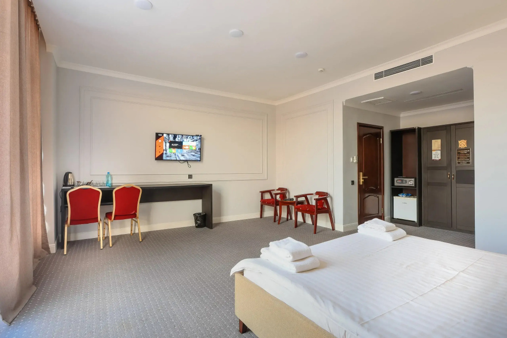 GRAND OPERA HOTEL