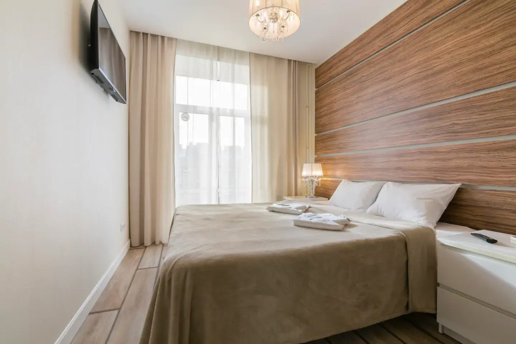 Perfect 5 Room For Groups Of 12 Apartments