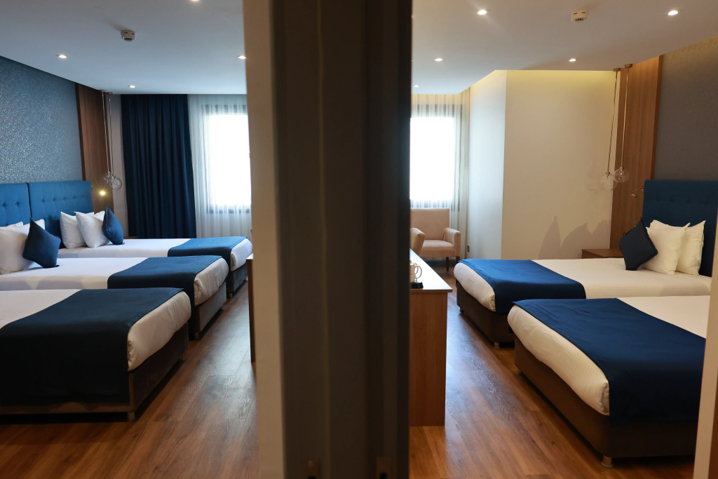 Revia Square Hotel