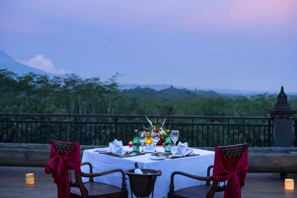 Отель Plataran Borobudur Resort and Spa