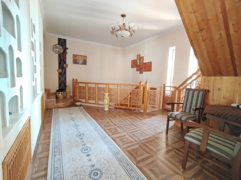 Orom Hotel