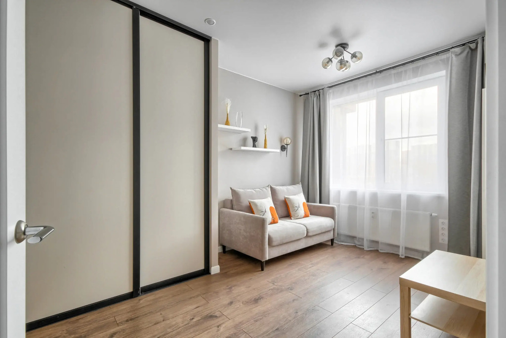 Апартаменты Myhome Yourhome на Октябрьской наб. 44