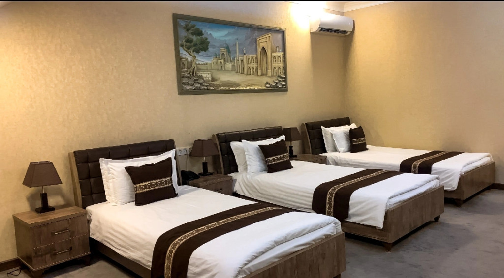 Archie Family Hotel