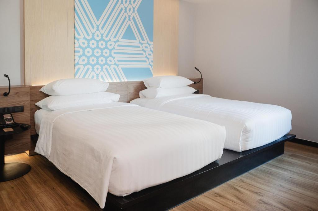 RakYim Siam - Sukhumvit 15