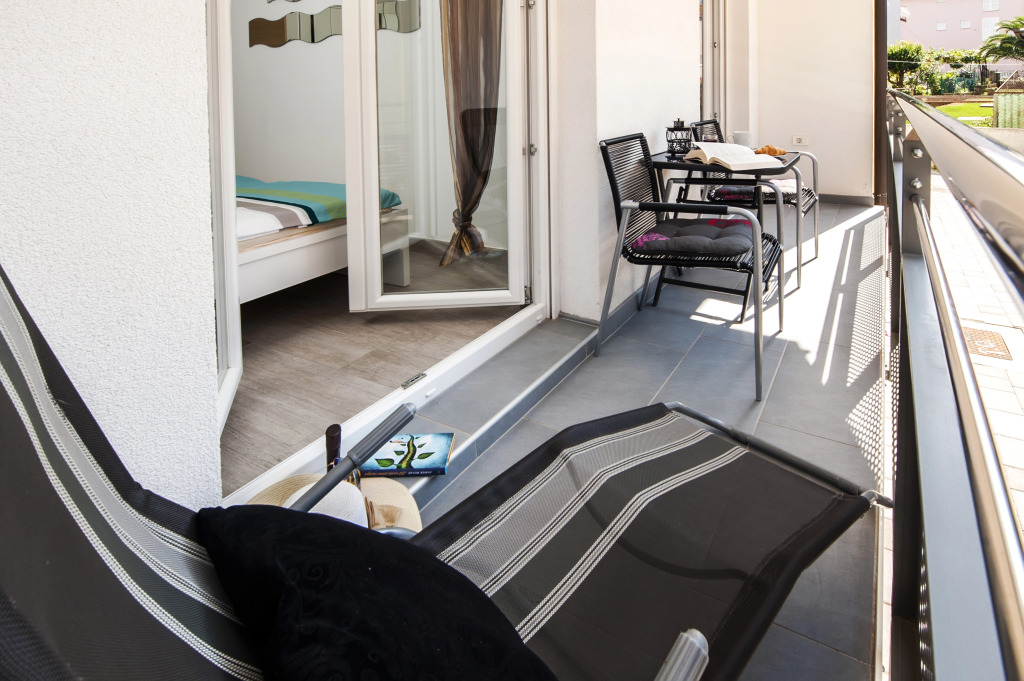 Апартаменты Stunning close to the Beach & Old Town