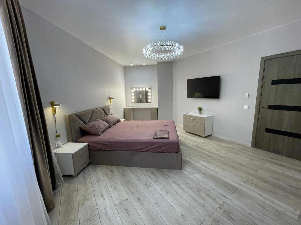 Квартира Премиум 2-комнатная в центре, 83 м², 8 мин до моря