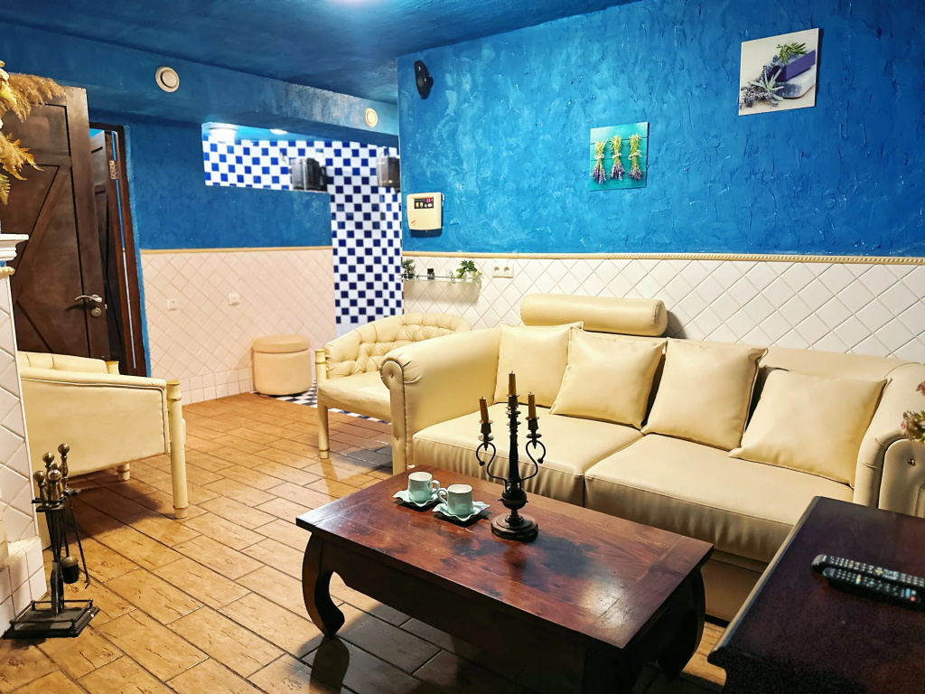 Mare Nero Living quarters