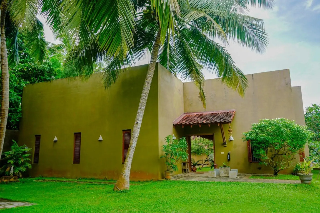 Отель Muthumuni Ayurveda Beach Resort