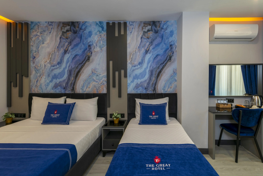 The Great Airport Hotel & Restaurant