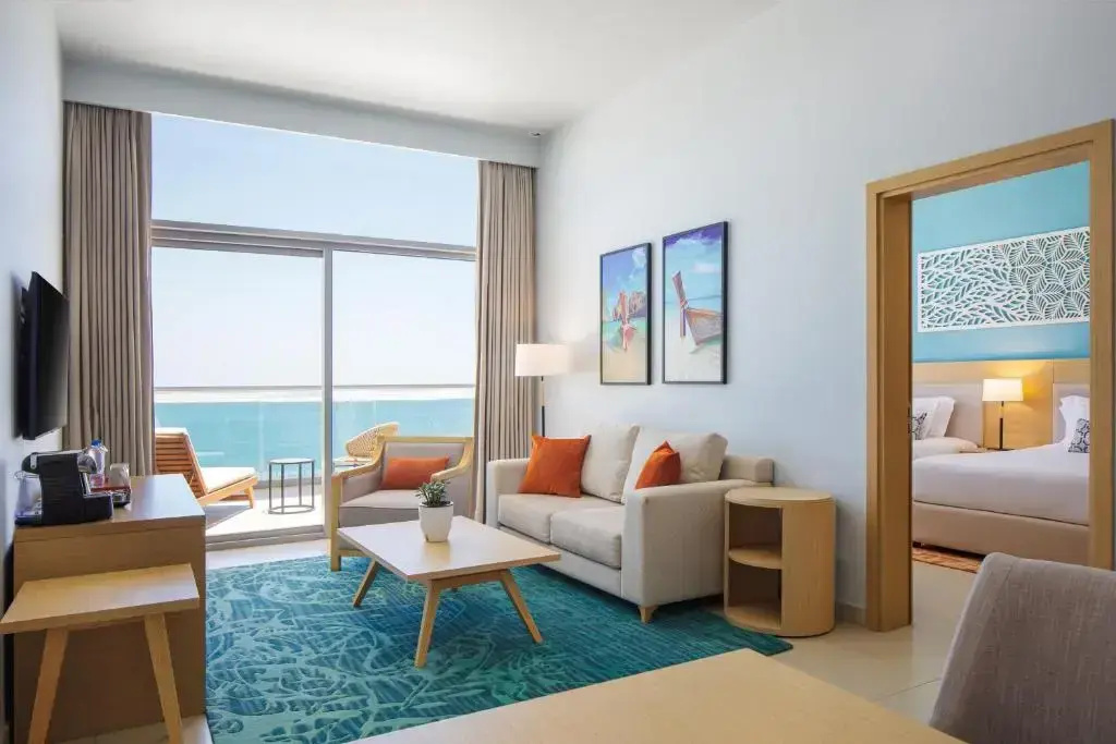 Курортный отель Centara Mirage Beach Resort Dubai