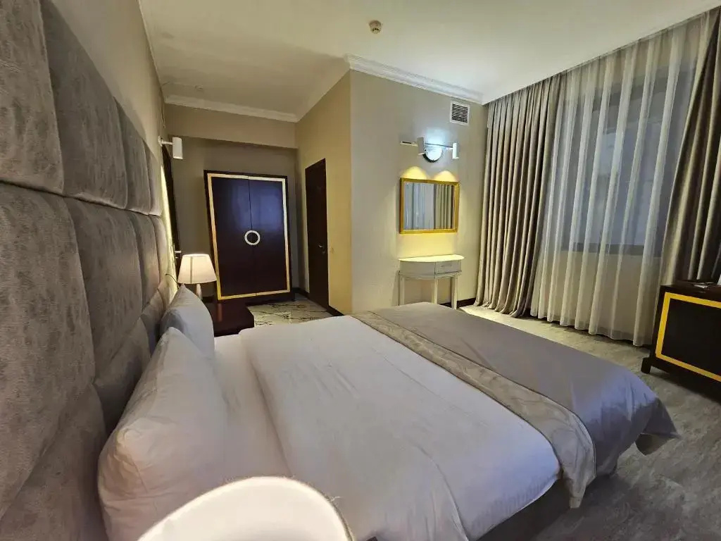 Crown Apartments