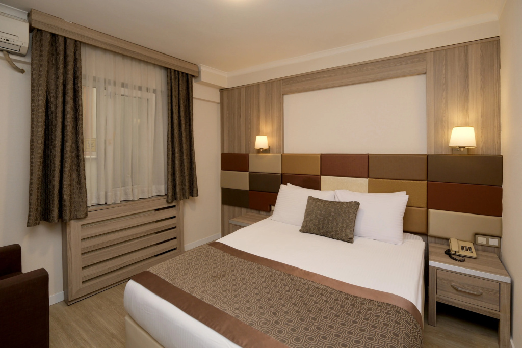 Pera Arya Hotel