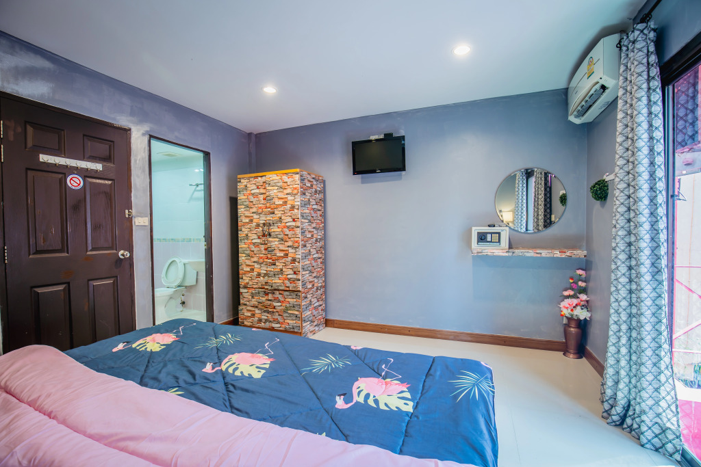Гостевой Дом Menulis Coolly House Patong