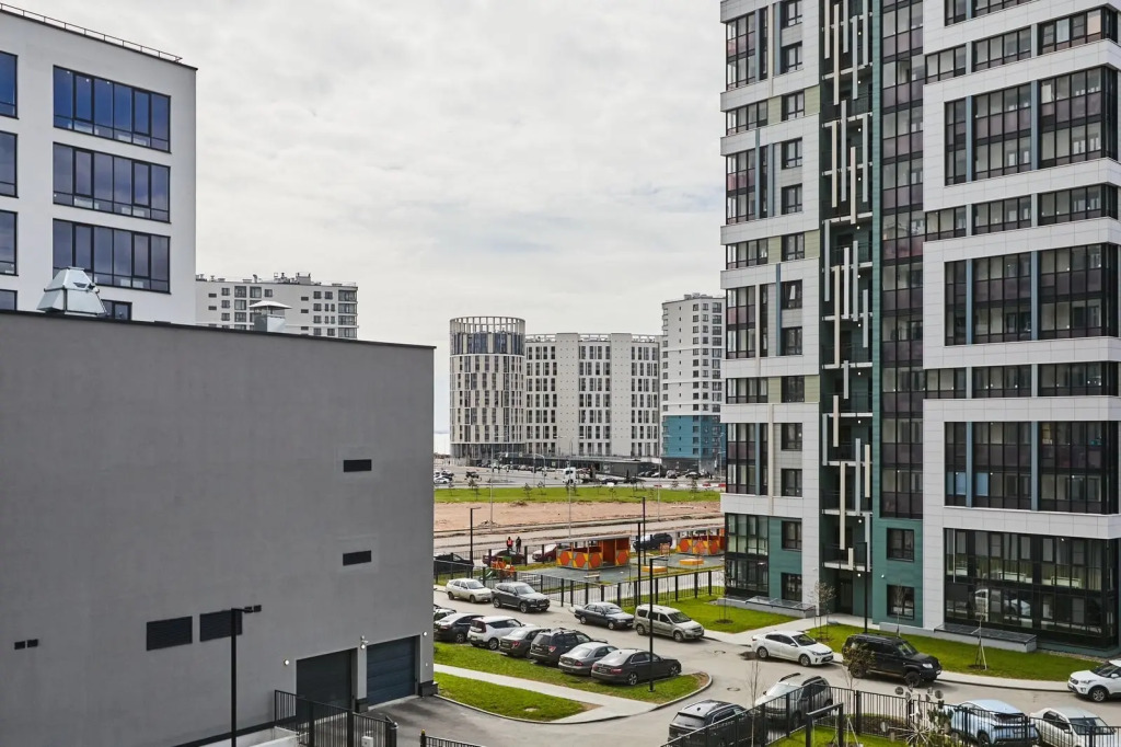 Apartment MyHomeYourHome на Бульваре Головнина 4