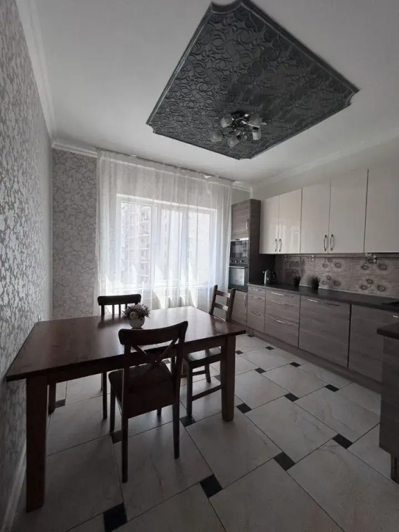 Квартира на Александра Покрышкина, 4/4 (325)