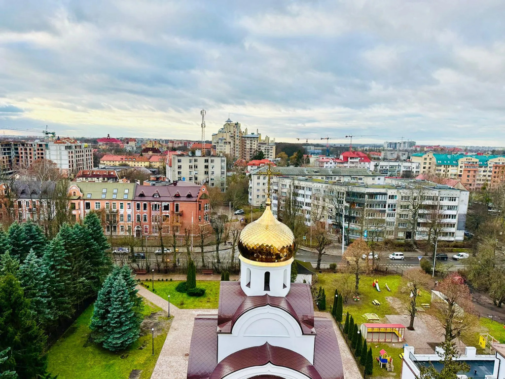 Квартира класса комфоpт плюс с красивым видом из окна в историческом центре города Амалиенау