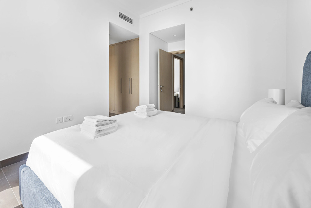 Апартаменты WelHome - Stunning Apartment With Sea Views in Creek Harbour