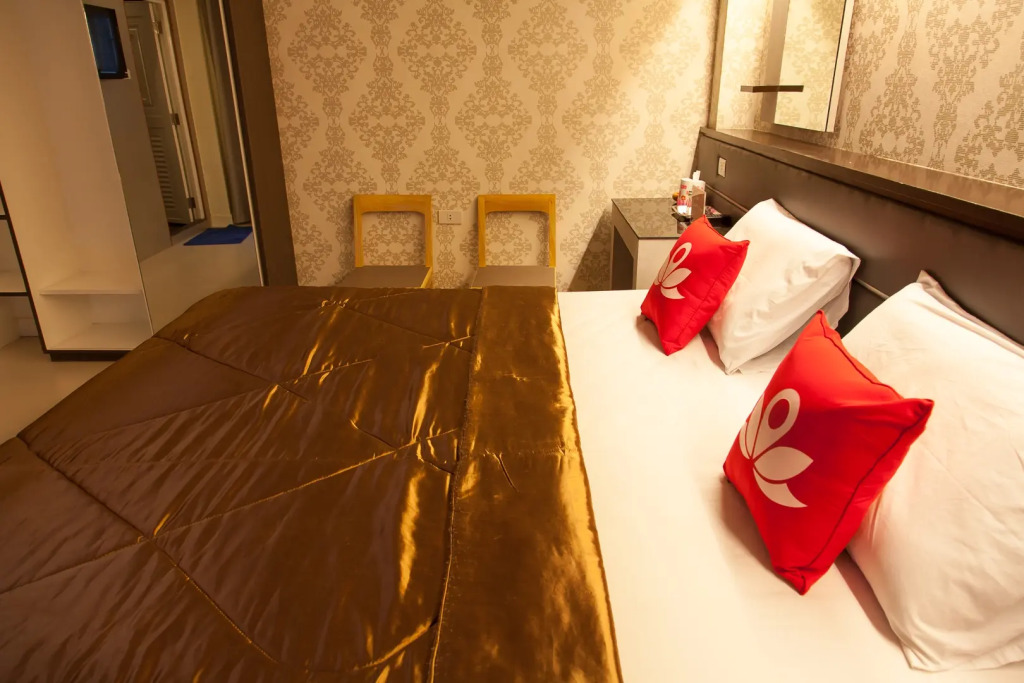 Отель ZEN Rooms Phiphit Phokhai