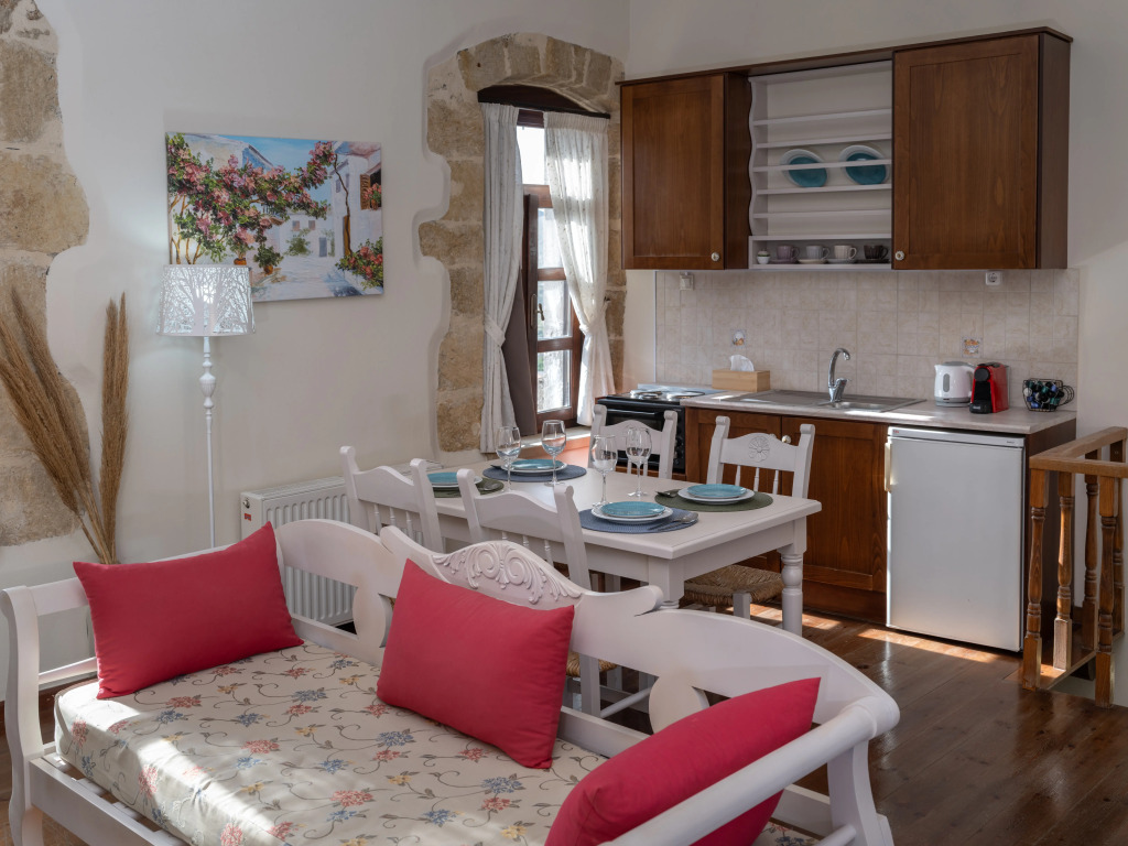 Вилла Arhontiko Arhanes an Authentic Cretan Mansion for 12 Guests