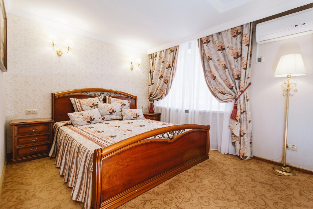 Chajkovskij Hotel