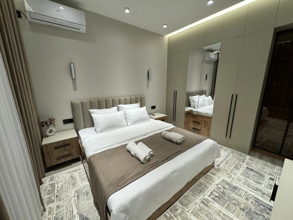 Квартира Luxury Residence by HomeLand