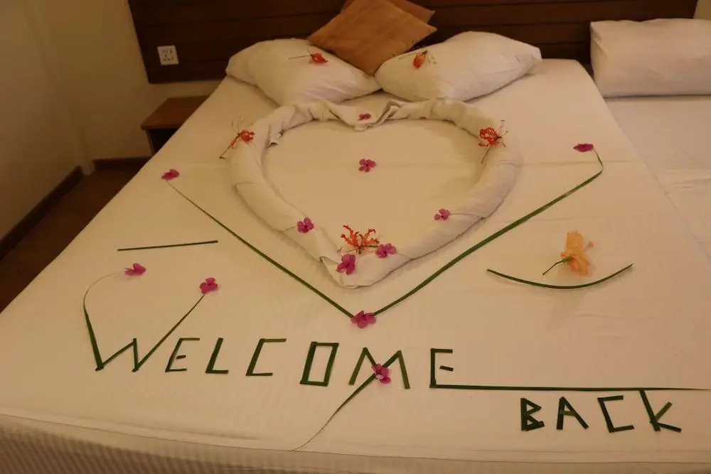 Гостевой дом Ocean Beach Inn - Maldives