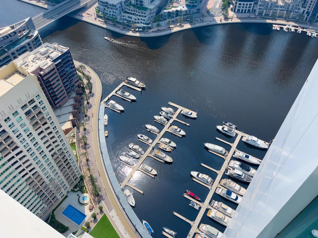 Апартаменты Stylish 2BR with Marina Views