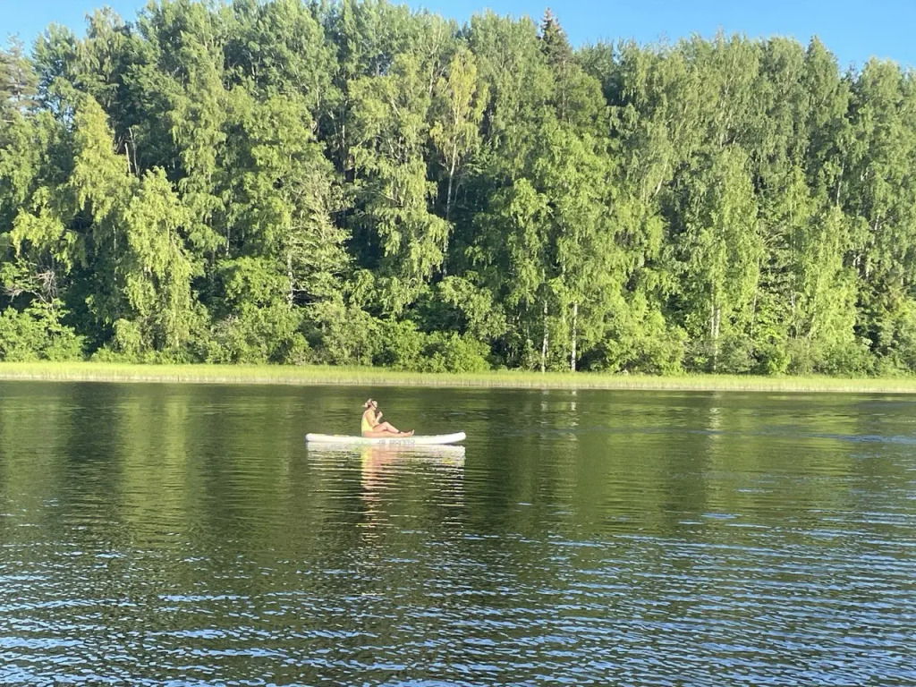 Гостевой дом на воде,хаусбот на р.Вуокса, карельский перешеек