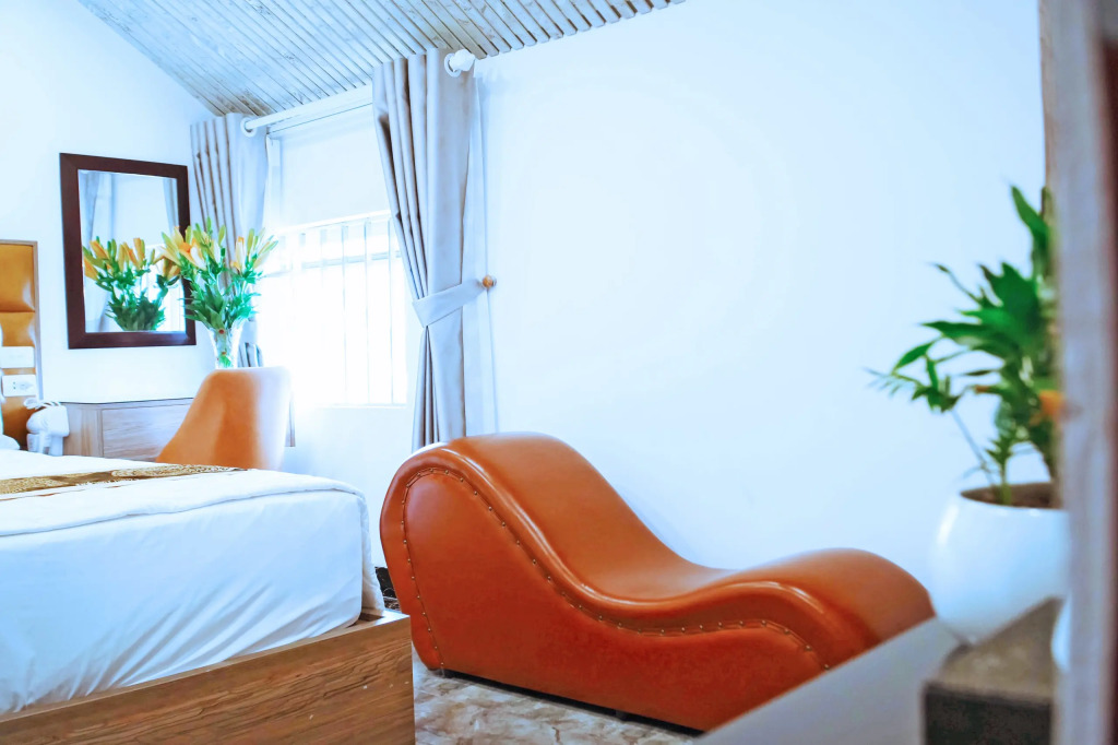 Отель Queen Hotel 2