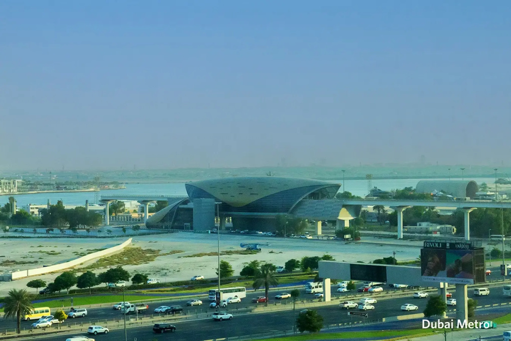 Отель Grand Kingsgate Waterfront By Millennium