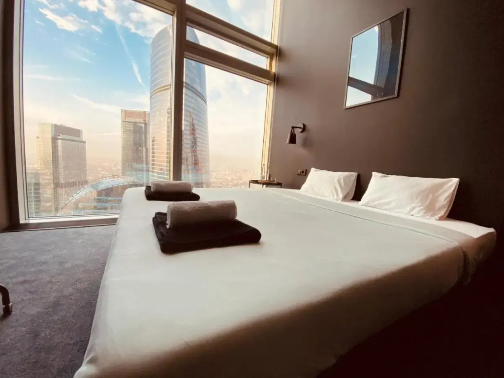 Самый высокий отель в Европе с лучшим видом на Москву - Say Wow Capsule Hotel