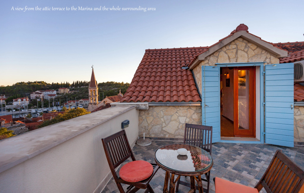 Villa Vicina - Historic Stone Villa with Pool & Sea Views I Milna