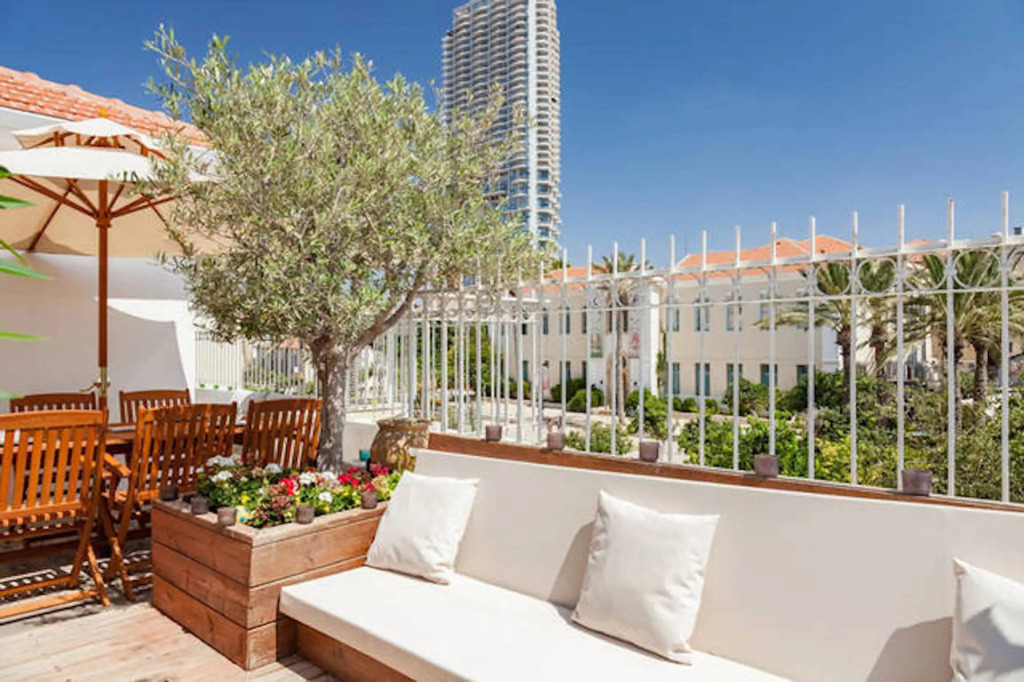 Апартаменты Terrace & View on Dallal Square by FeelHome