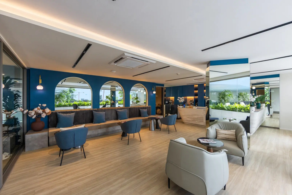 Апарт-отель The Aqua luxury waterfront by Tropiclook