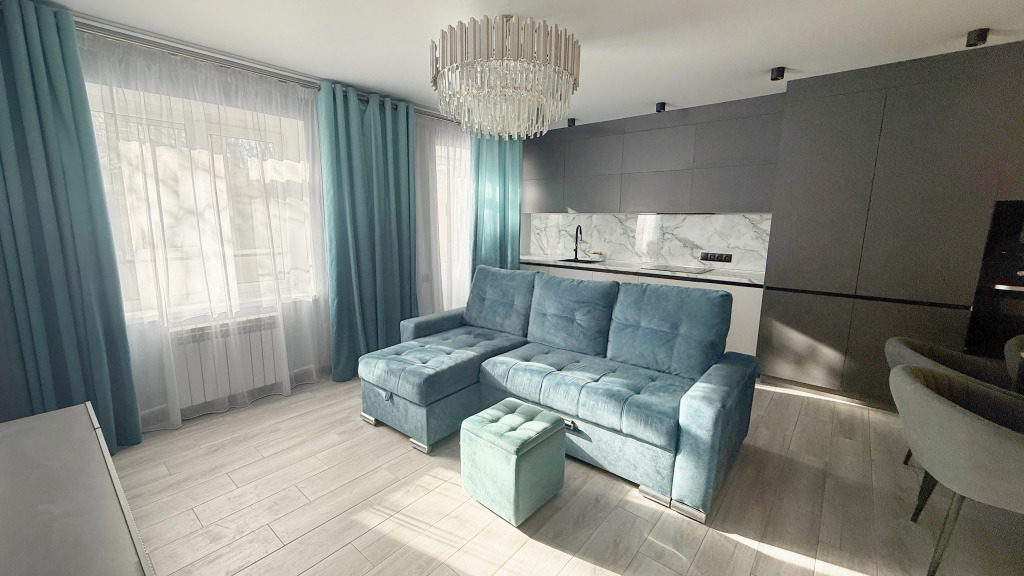 Квартира Стильная двухуровневая с дизайнерским ремонтом и SPA-ванной