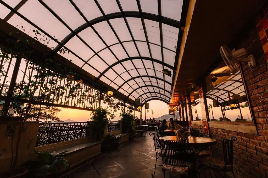 Hotel Willow Banks, Mall Road Shimla
