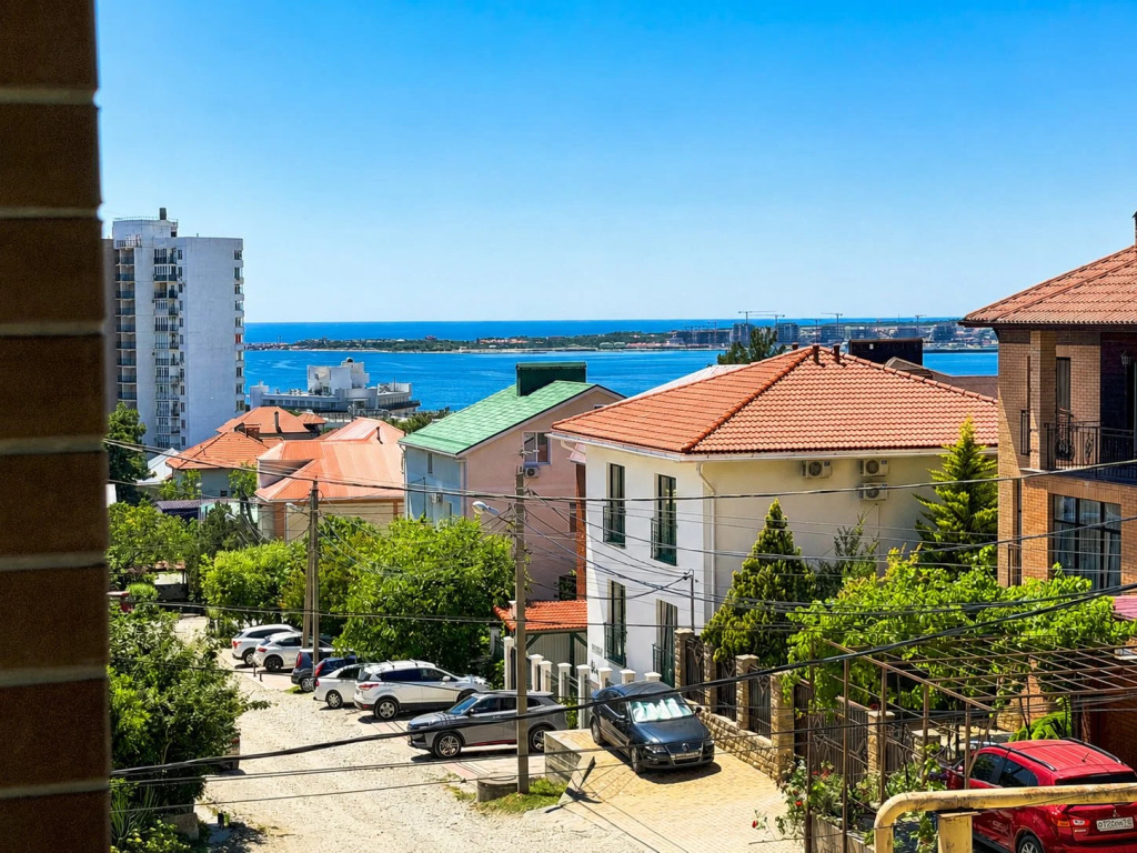 Квартира 405 с балконом и видом на море и горы