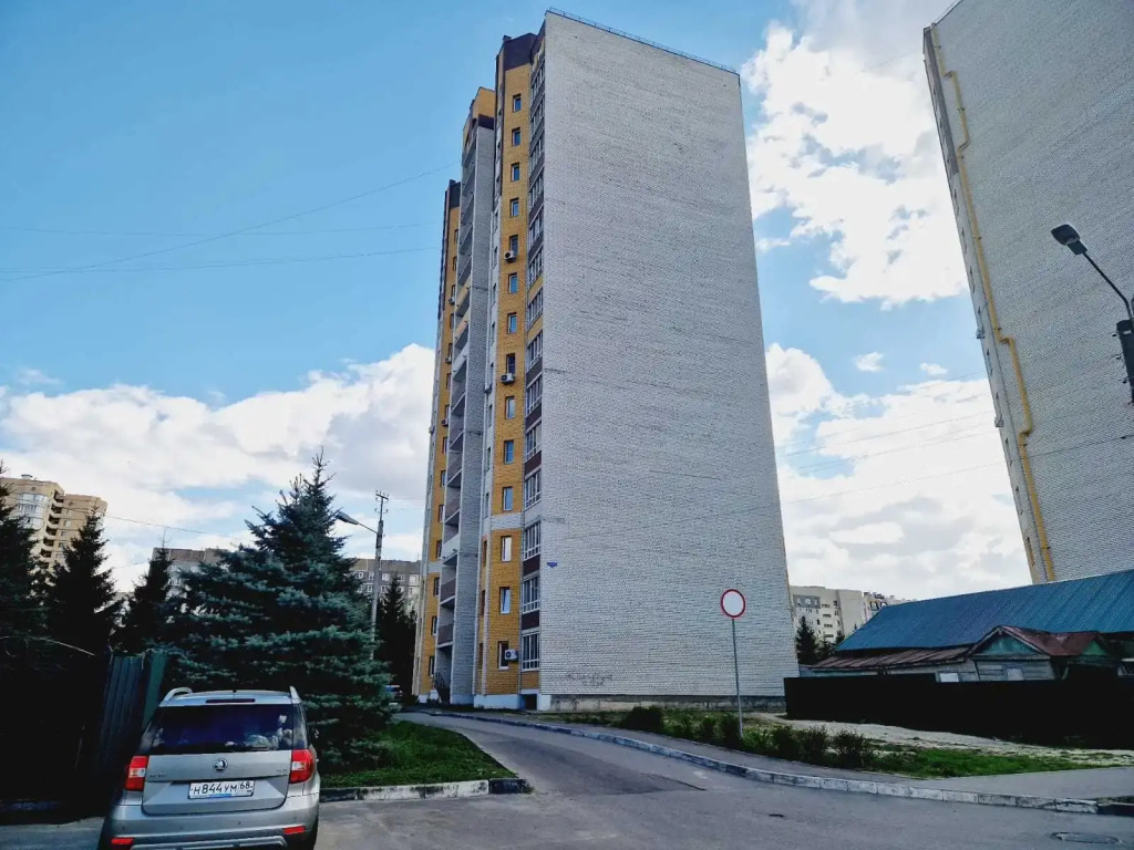 Квартира на улице Августа Бебеля 6