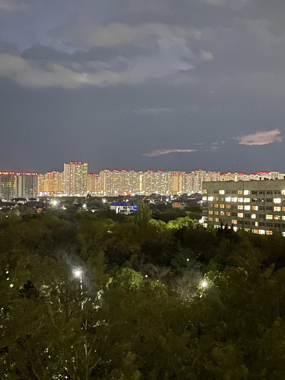 Квартира Двух комнатная уютная около детской и взрослой областных больниц
