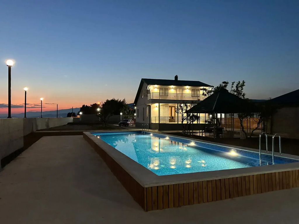 Avrora Villa