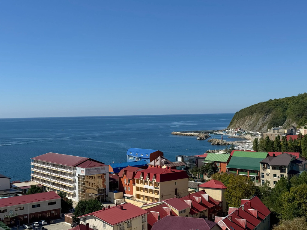 Апартаменты c балконом и видом на море