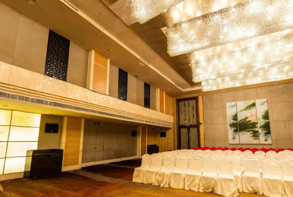 Отель Beijing C.Kong International Hotel (Chaoyang High-speed Railway Station Branch)