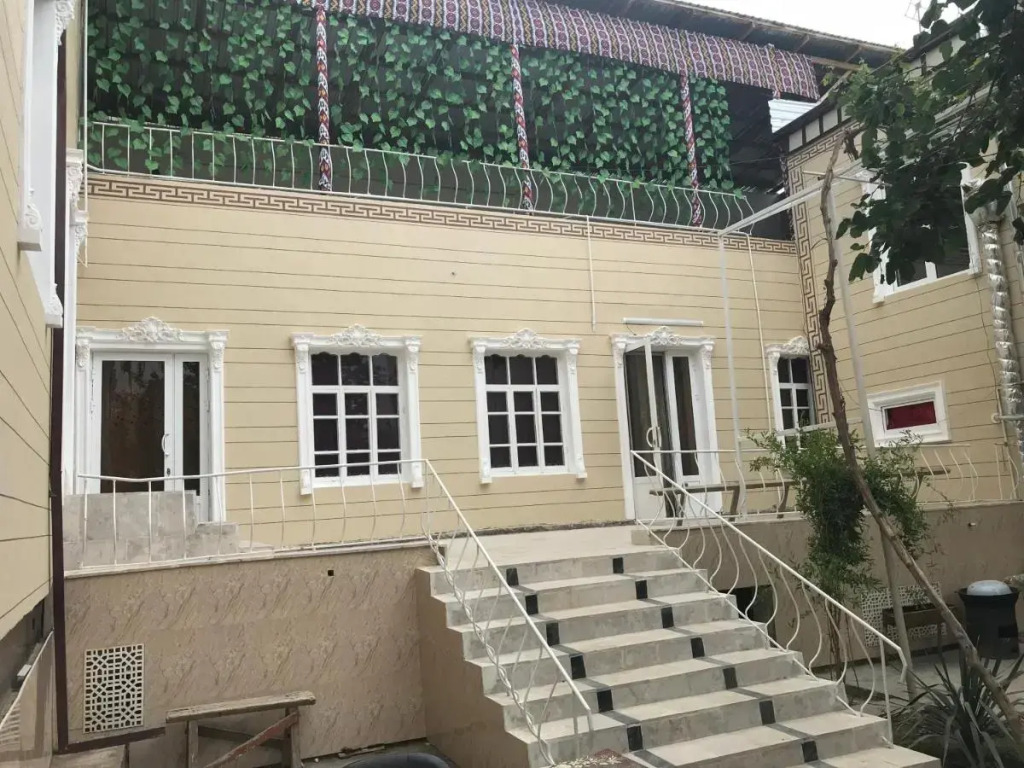 Diyor Hostel