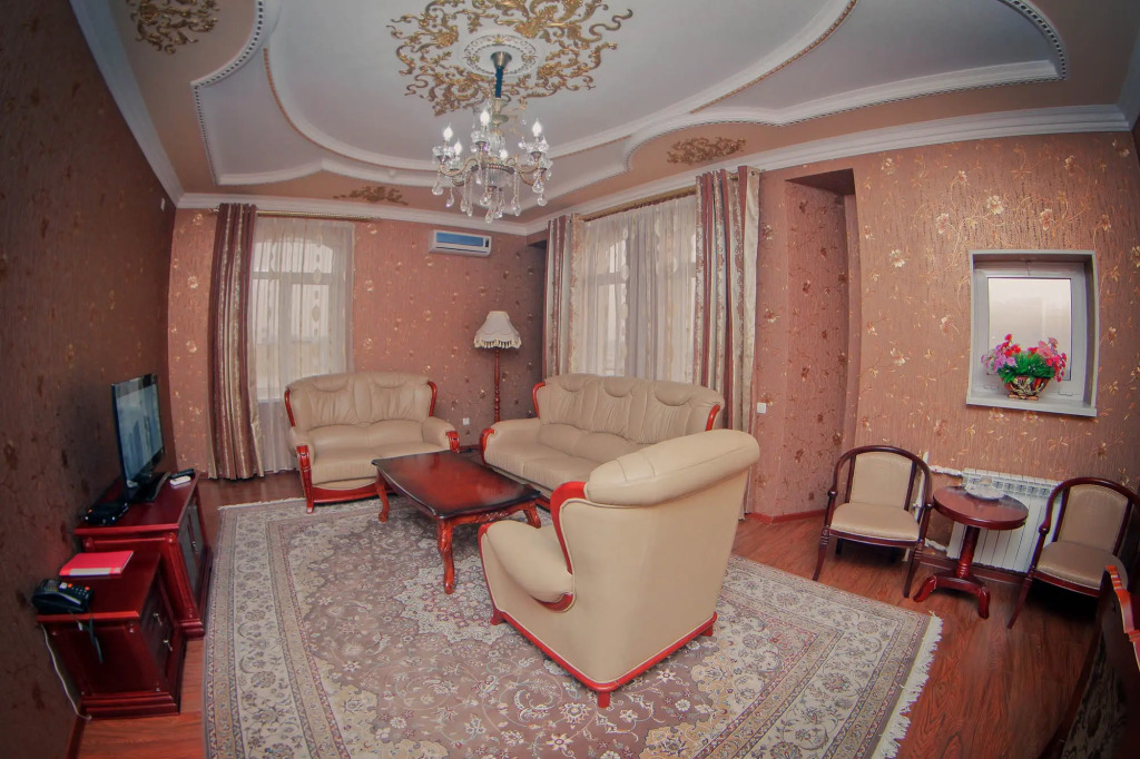 Отель Khuand Deluxe