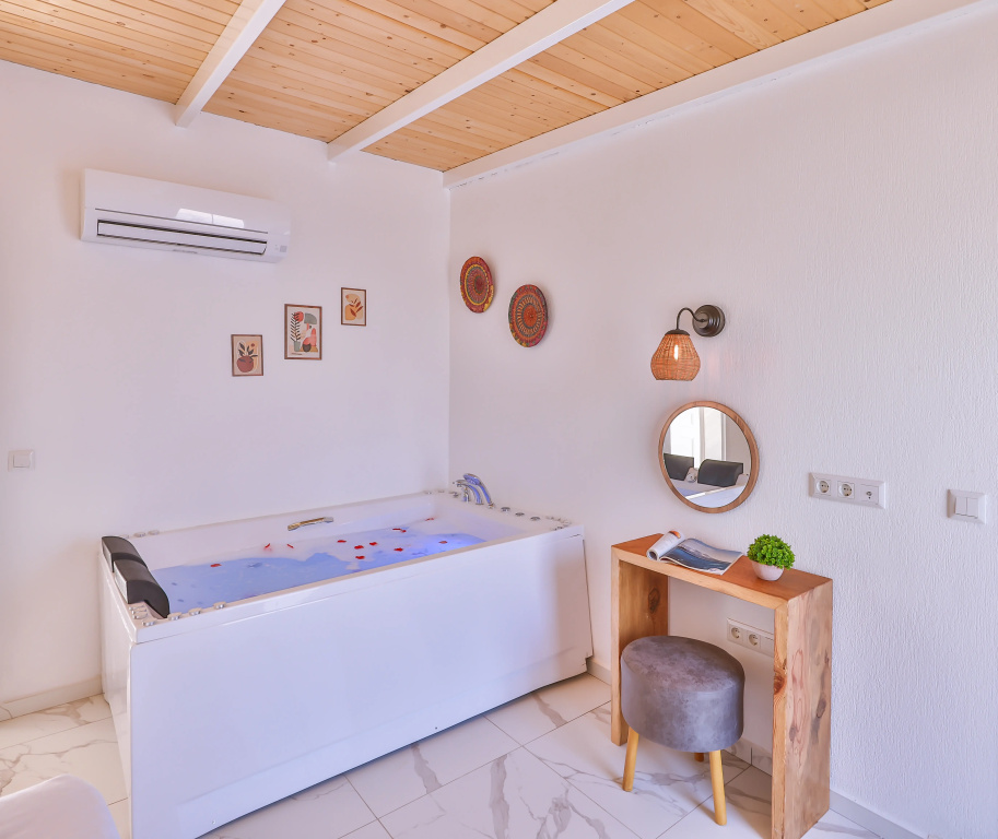 Villa Ay