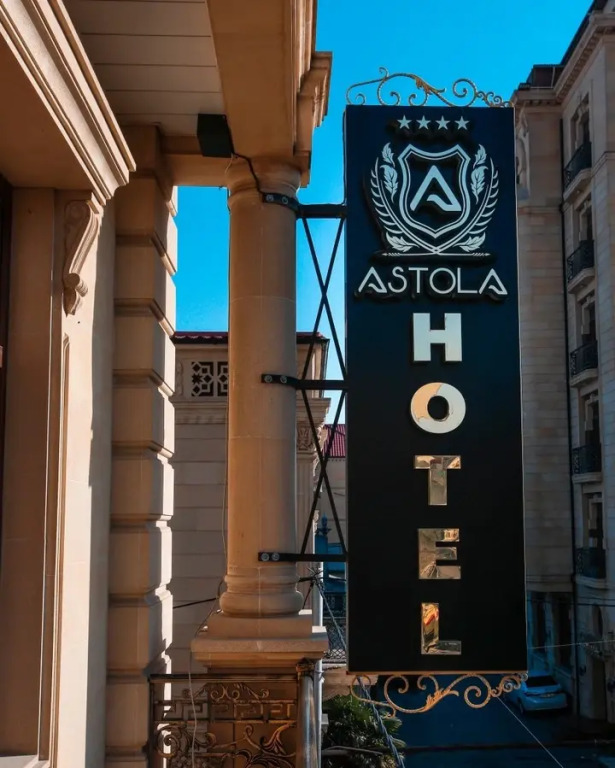Astola Hotel