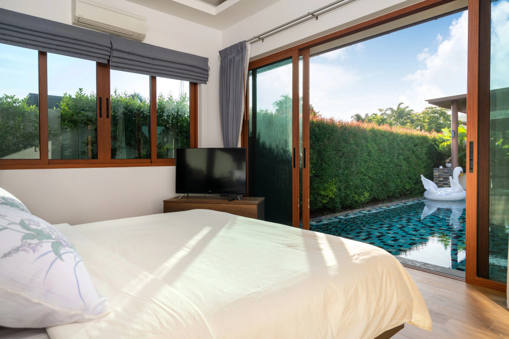 Вилла 3BR Family Villa - Pool NaiHarn Rawai