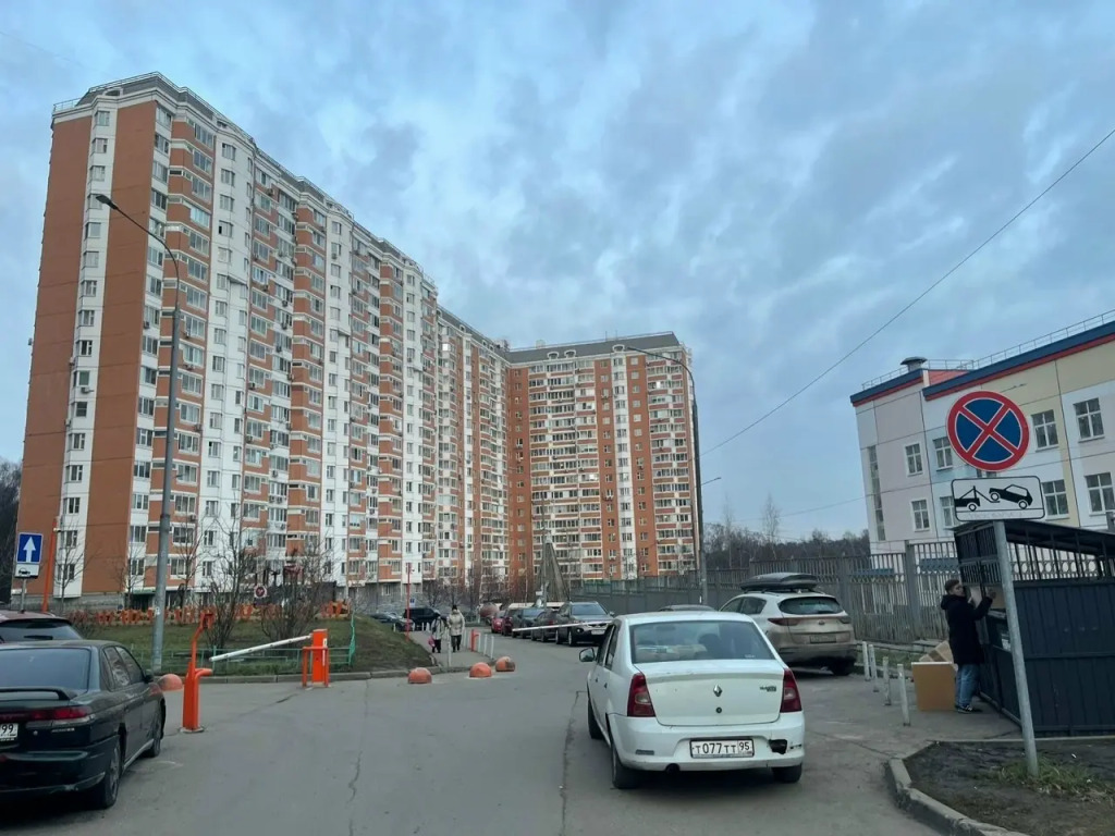 V Vidnom Flat