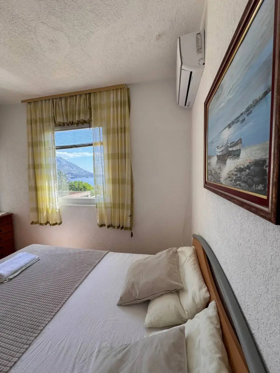 Отель Anora