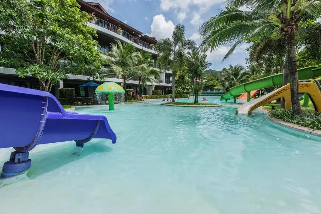 Отель Holiday Ao Nang Beach Resort Krabi